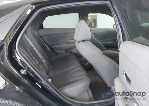 2023 Hyundai Elantra Sel z USA, uszkodzony, nr VIN KMHLM4AG2PU539271